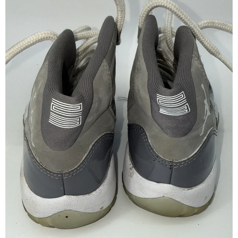 Air Jordan 11 Retro Cool Gray (2021) (GS) Sneakers 378038-005 Mens Size 5Y Used